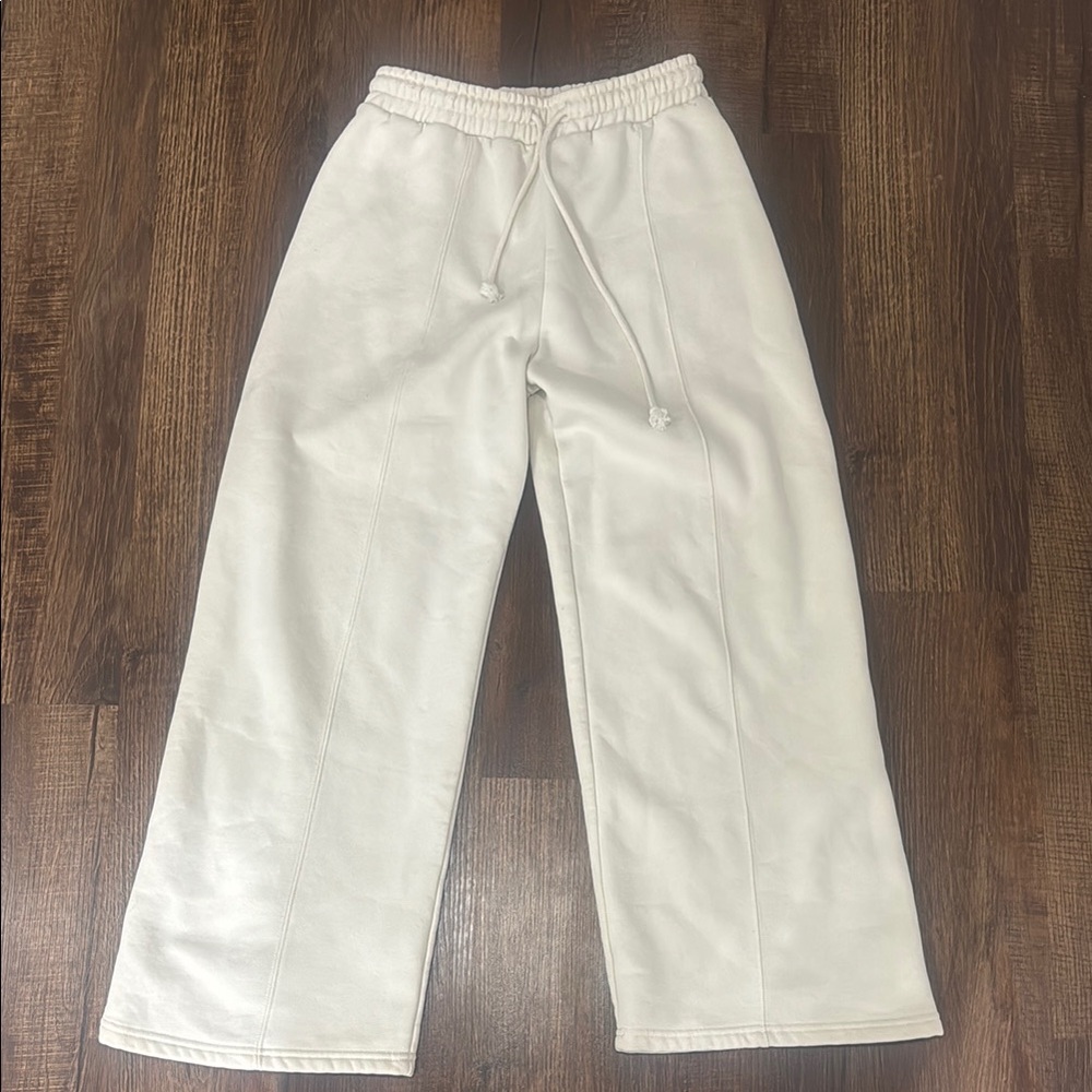 Zara Cream Wide-Leg sweatpants